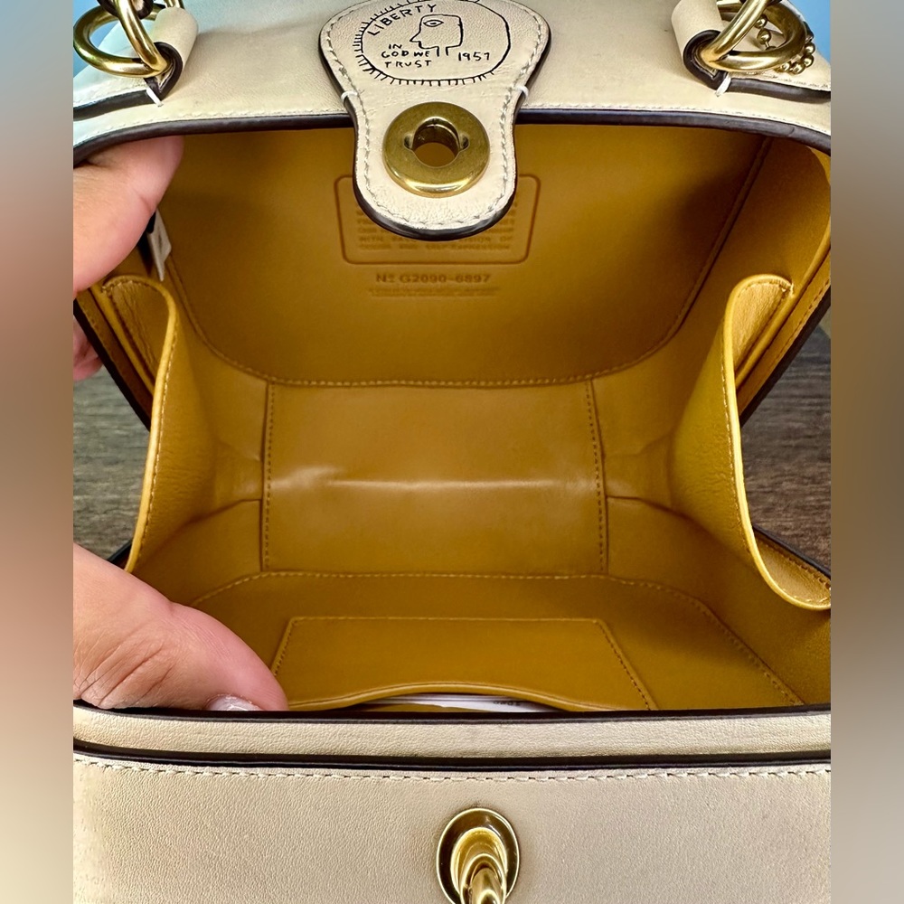 S⭕️LD‼️Coach X Jean Michel Basquiat Square Bag in Ivory - Picture 7 of 12